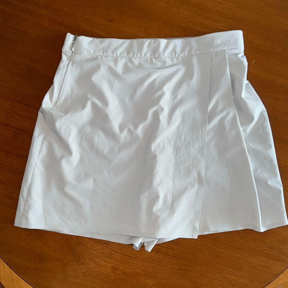 Athleta skirt/skort like new!